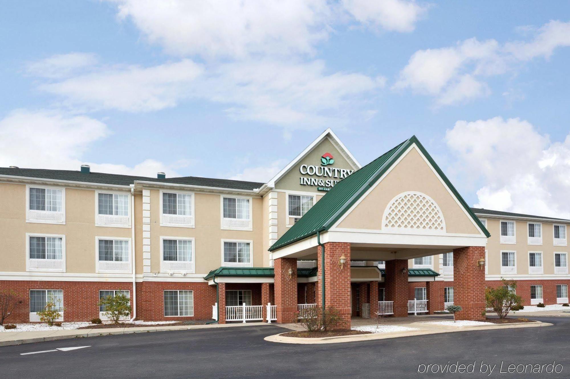 Express By Ihg Hotel 3*