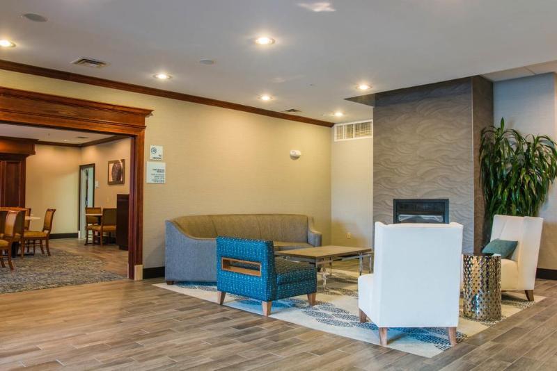 Express By Ihg Hotel 3*